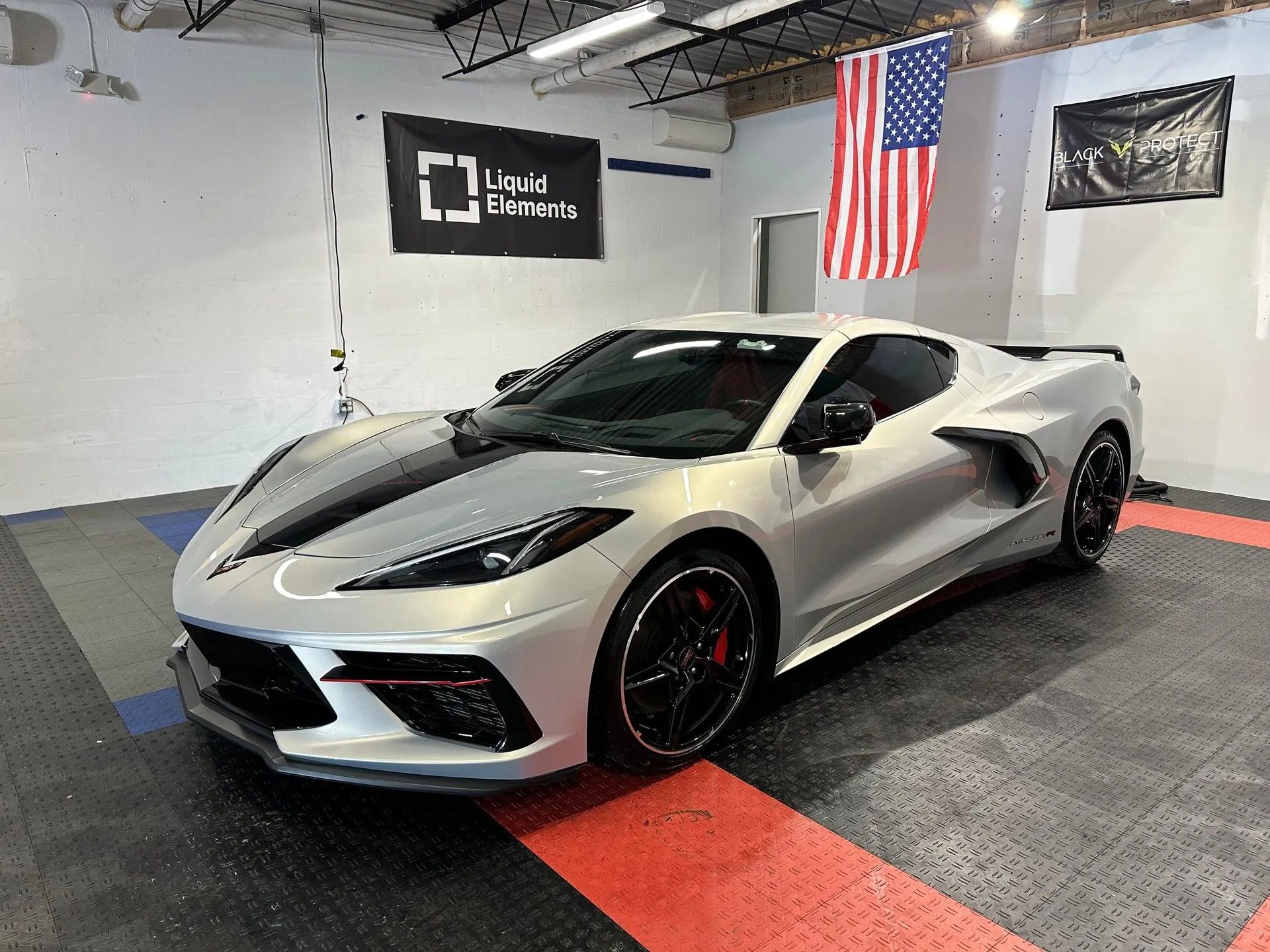 Ceramic coating in Orlando, FL · Chevrolet Corvette high-gloss reflection · gallery page