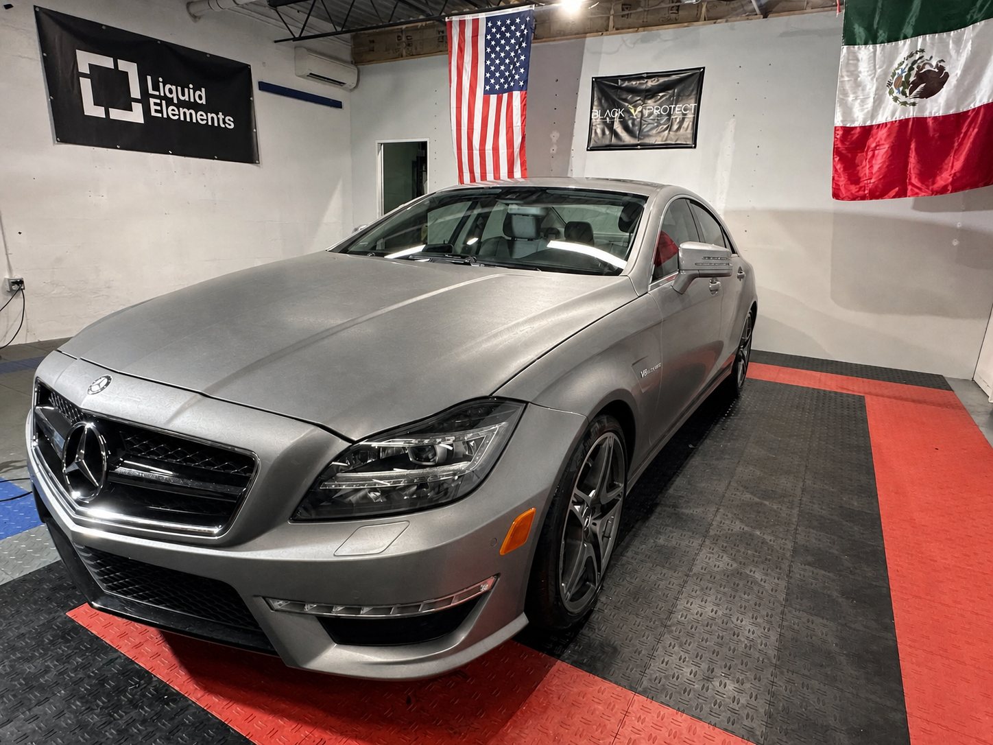 Ceramic coating in Orlando, FL · Mercedes-Benz before with dull factory paint · homepage